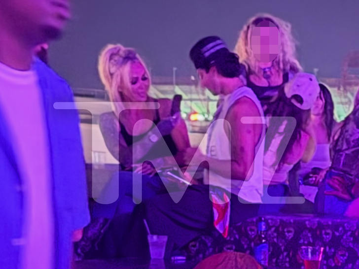 sub bunnie xo dylan wolf tmz BLUR 2