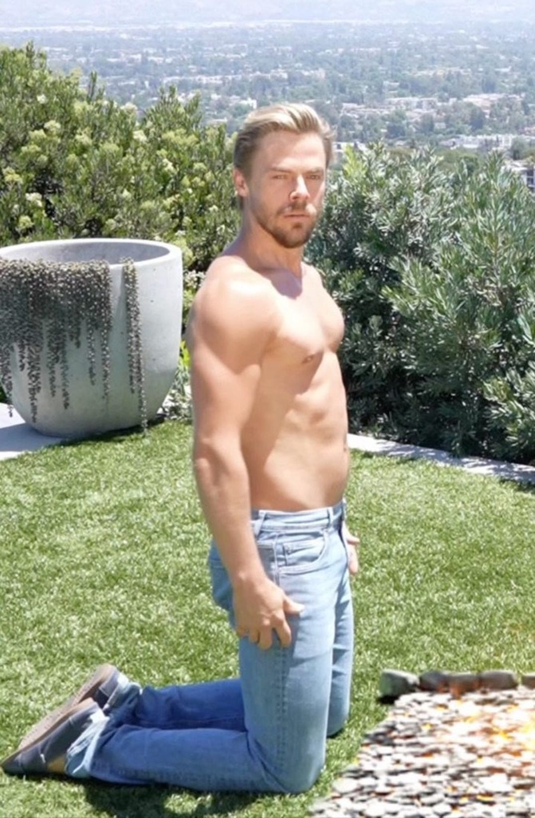0516 Derek Hough Hot Shots 7