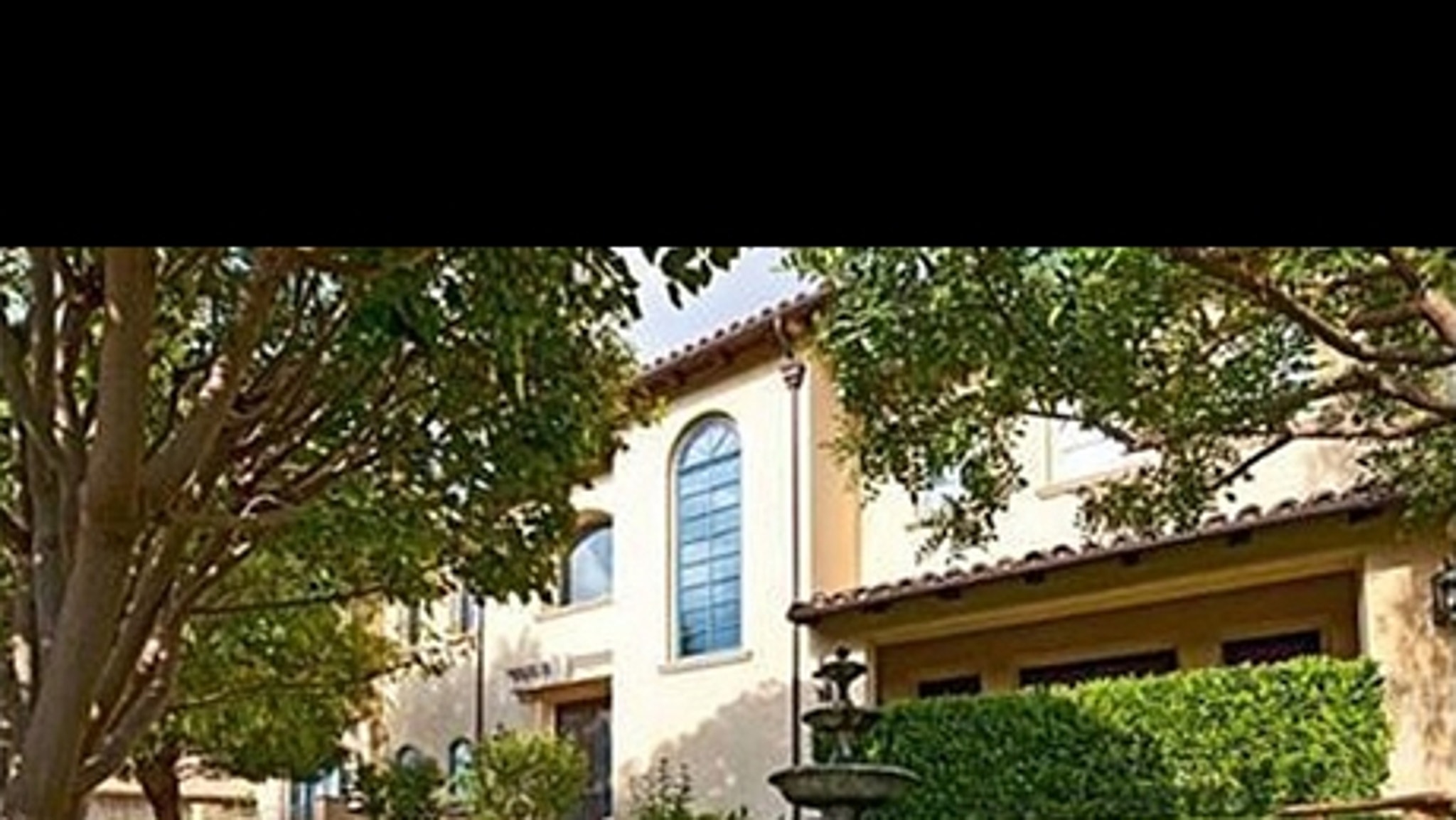 Avril Lavigne House For Sale Photo Gallery