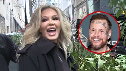 021826_bunnie_xo_kal