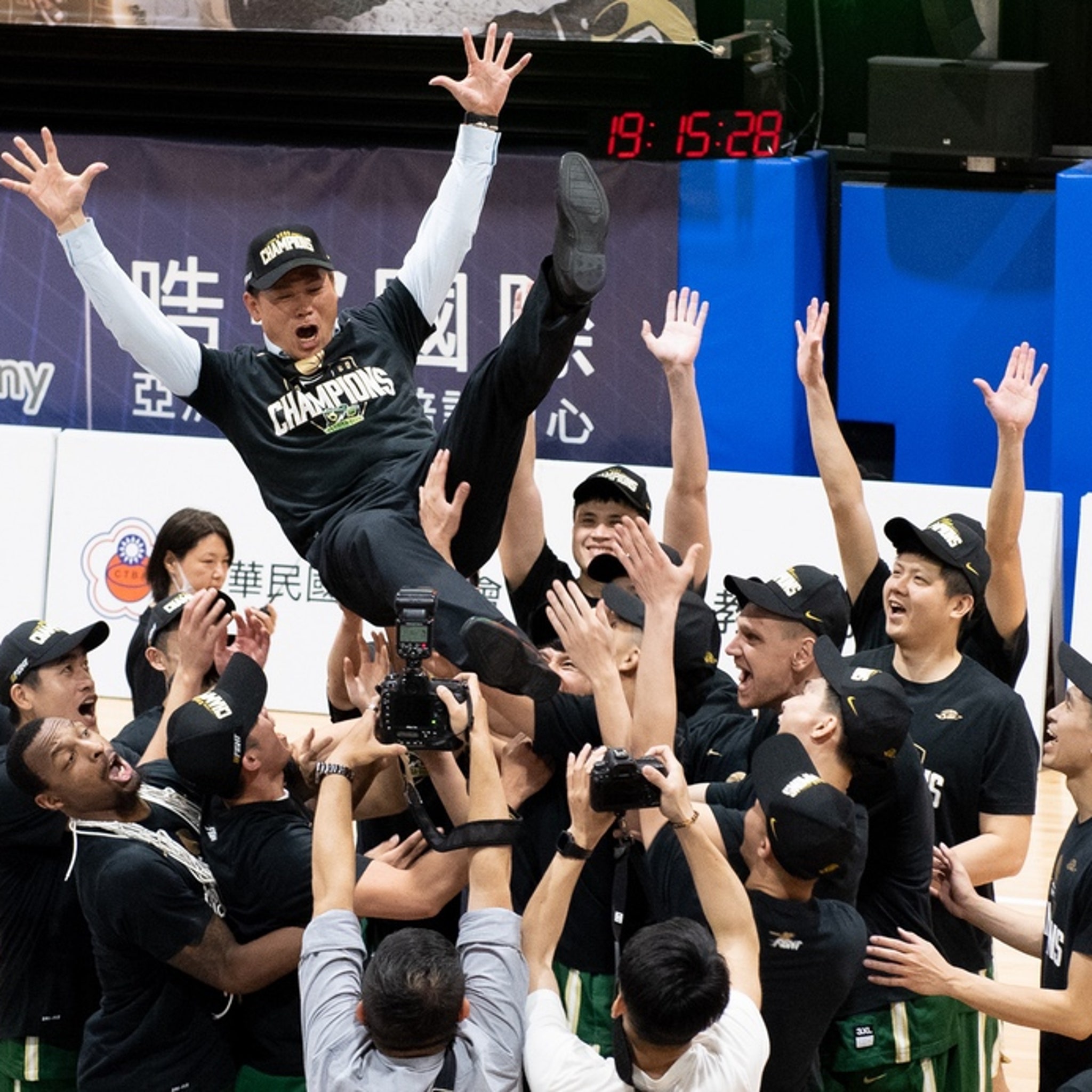 Taiwan Beer wins championship to tie SBL all-time title record