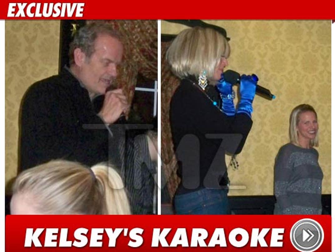 Kelsey Grammer Drag Queen Karaoke