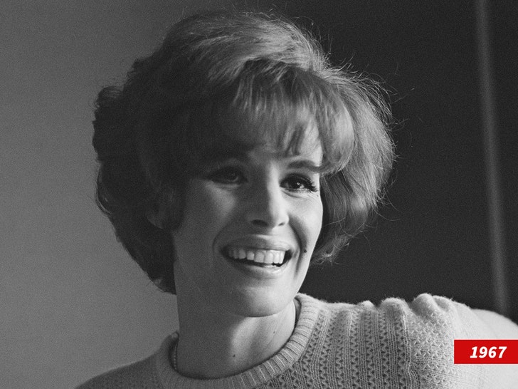 Ornella Vanoni sub getty swipe 4