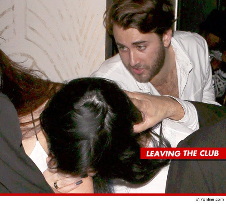 Kylie and Kendall Jenner -- Hung Out with Nightclub Promoter :: 1018-scott-disick-fashion-show-2-banner-1