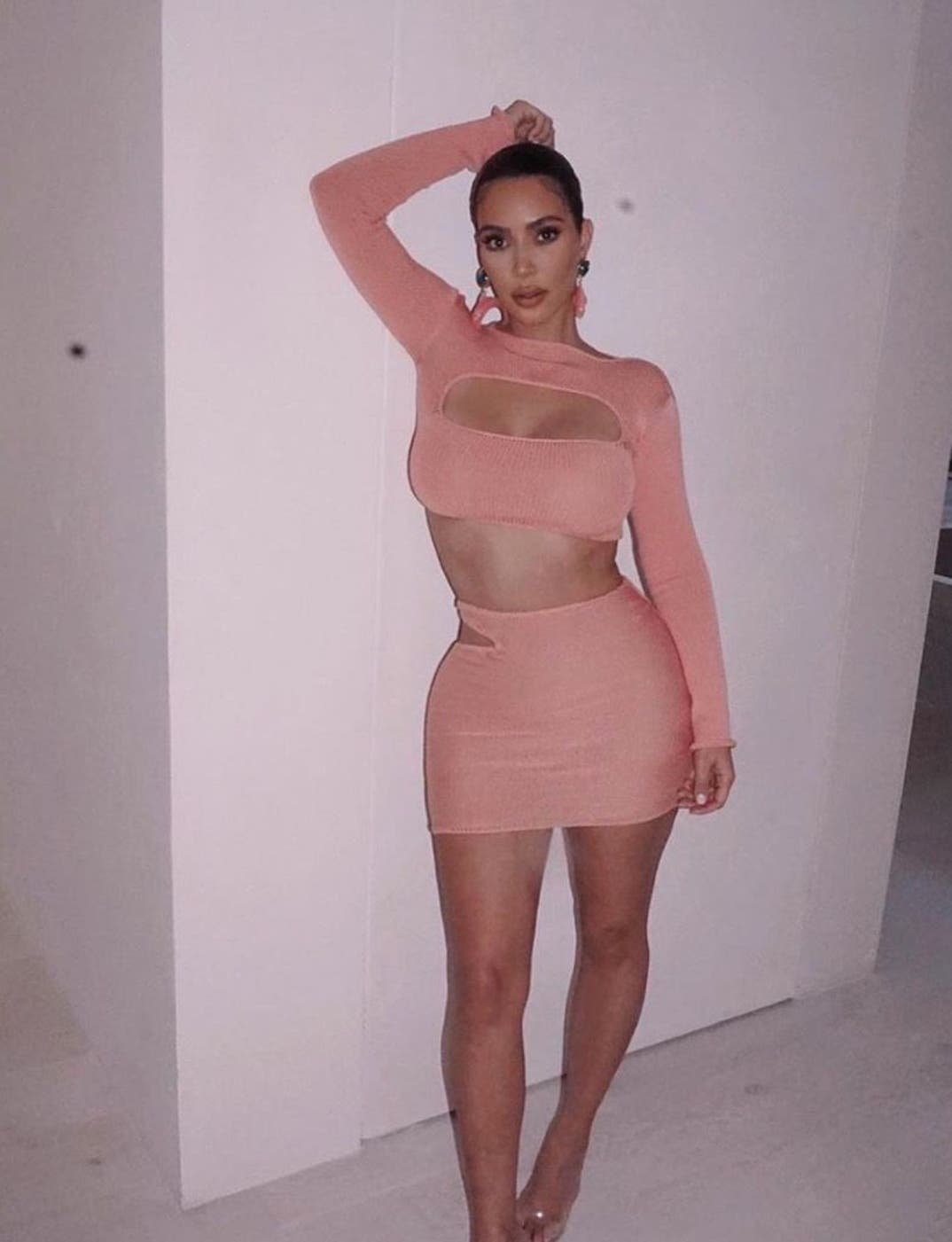 kim-kardashian-2020-hot-shots-photos16