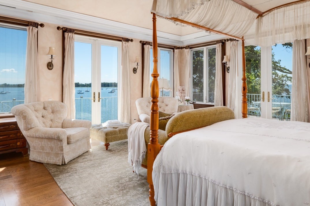 Kathie Lee Gifford Lists Connecticut Home 5