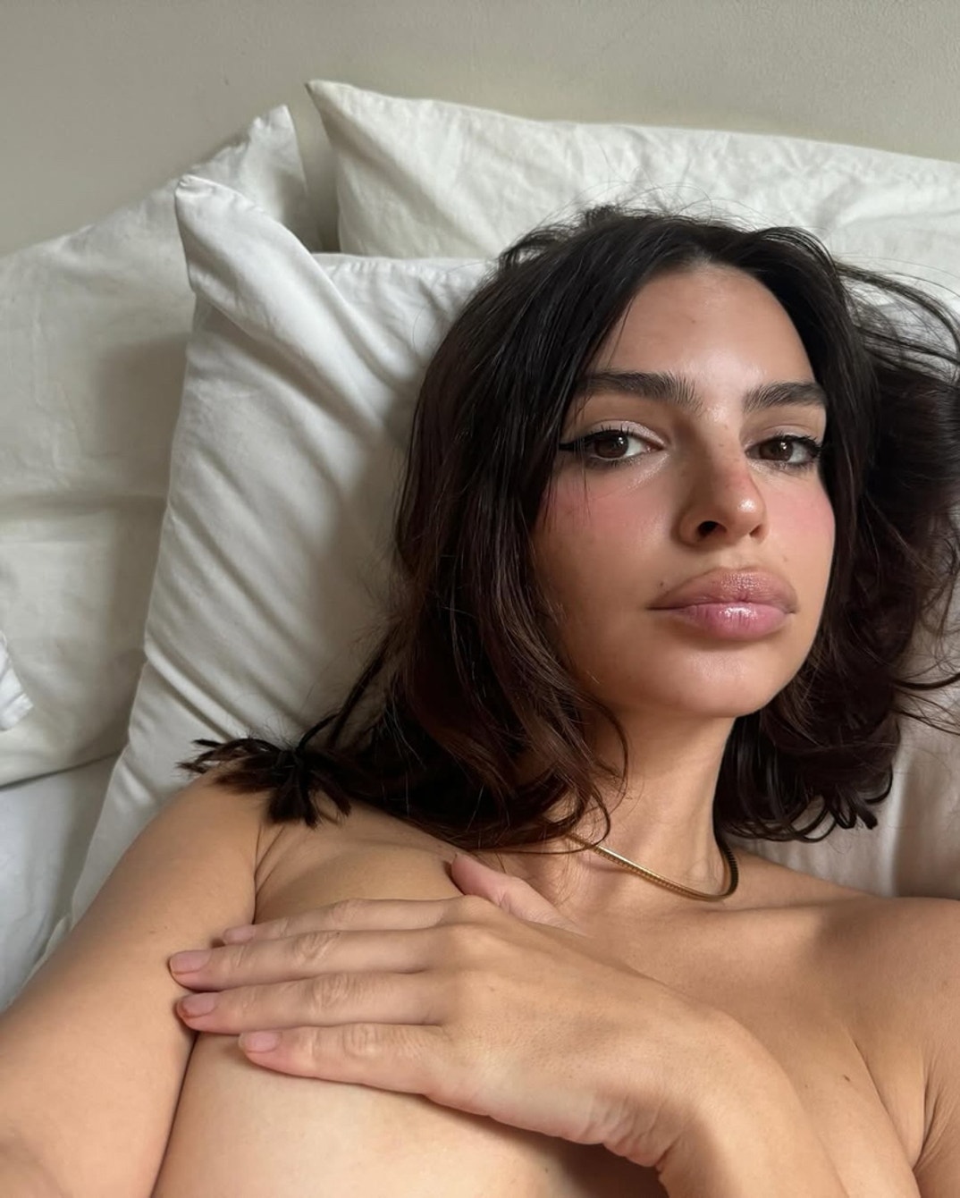 Em Rata Topless Shots 2