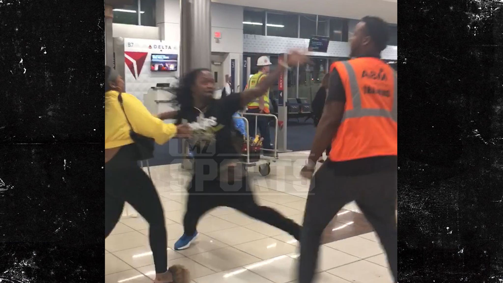 Airport employee charged in fight with NFL player Pacman Jones at  Hartsfield-Jackson, Sports