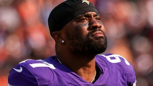 NFL's Everson Griffen Suffers Concussion In Car Crash After Swerving To Miss Deer