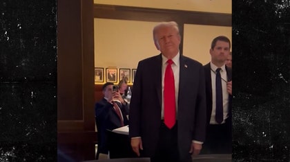 091025_trump_dinner_palestine_protest_kal