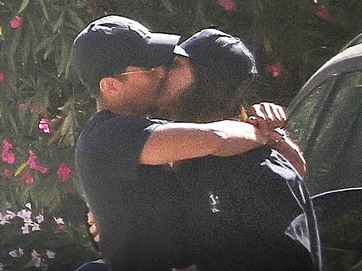 Jessica Alba & Danny Ramirez Share Loving Smooch in LA