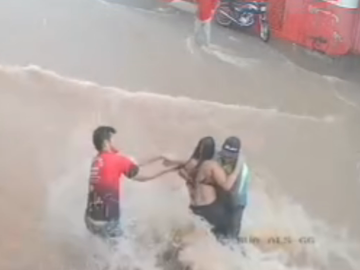 021226 Rescate por inundaciones Sub2