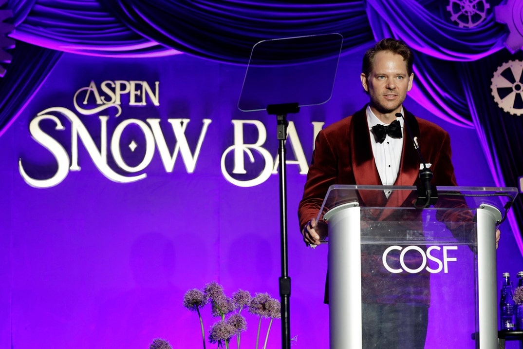 Stars At 4th Annual Snow Ball Gala 15