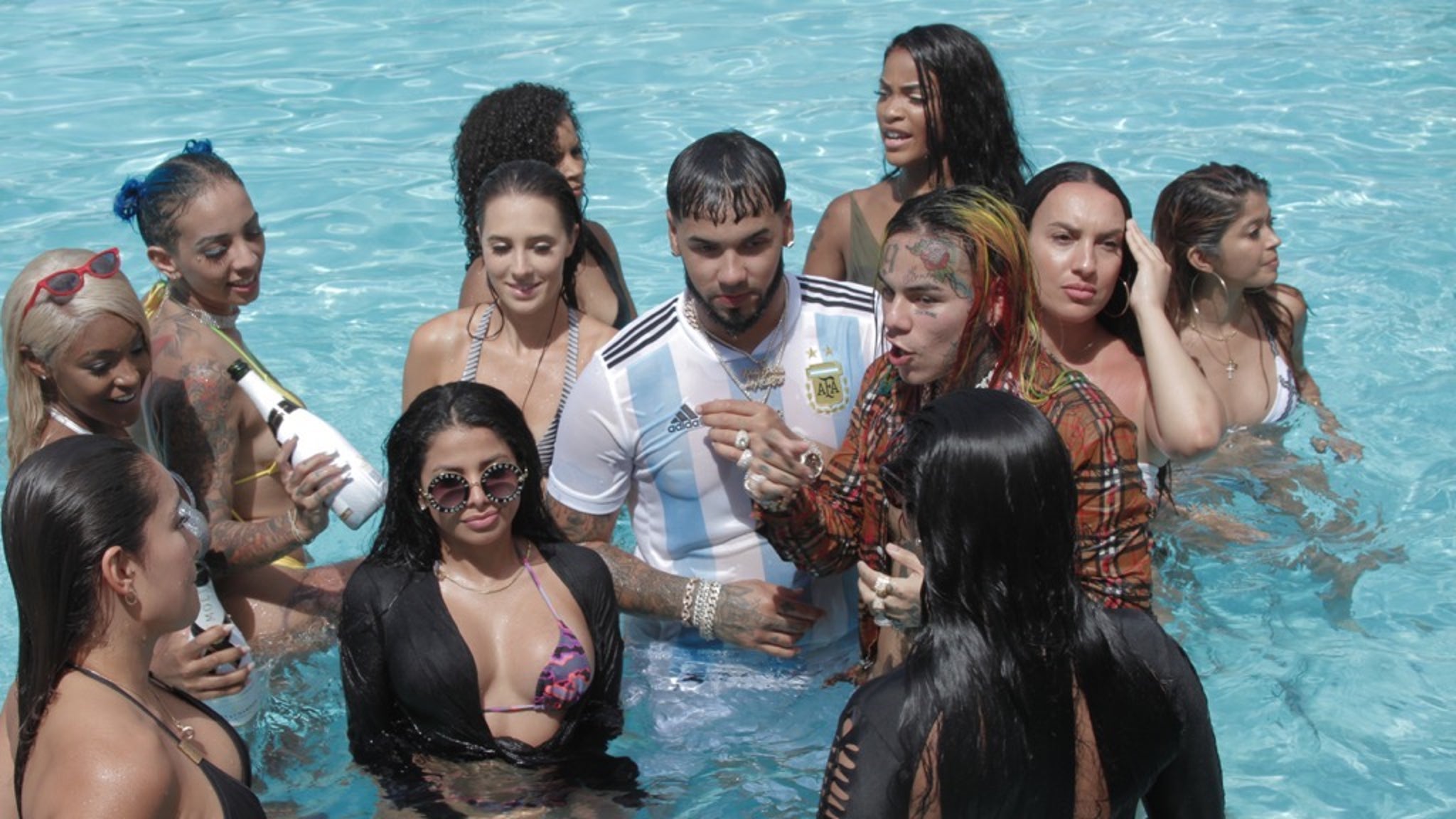 Tekashi69 and Anuel AA Filming New Music Video