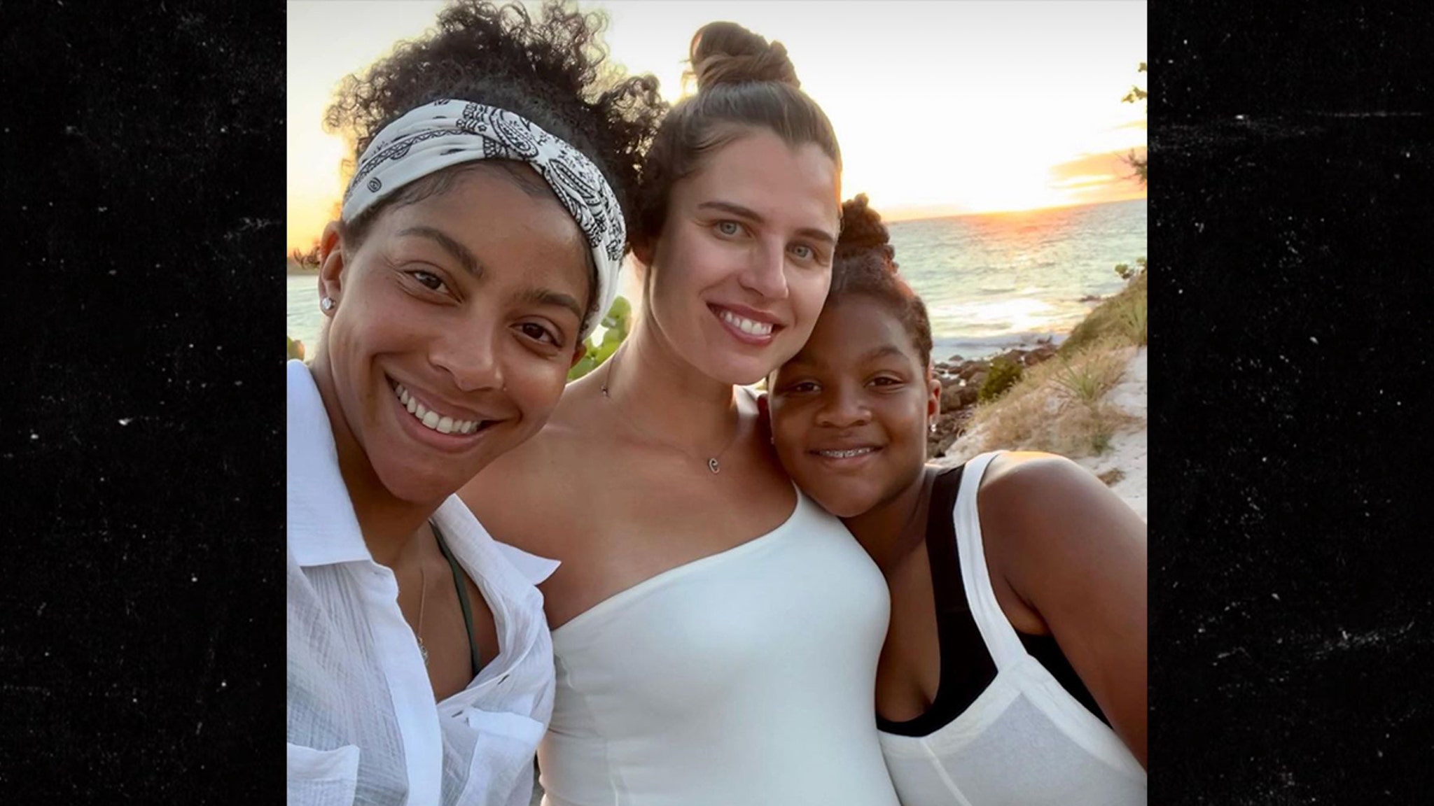 Candace Parker Reveals Her Wife Is Pregnant It S Surreal