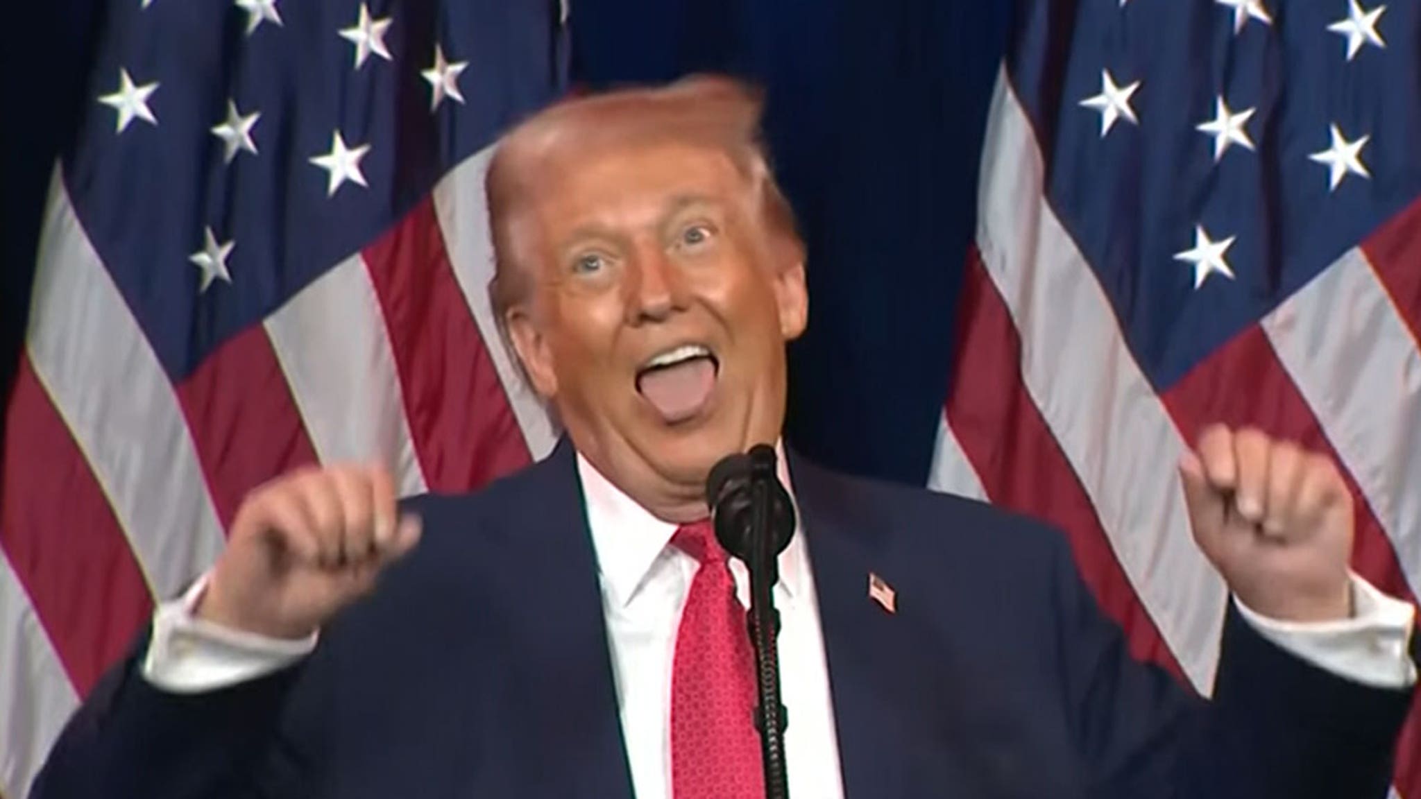 Donald Trump Debuts New Weight-Lifting Dance Move That Melania ‘Hates’ Donald Trump Debuts New Weight-Lifting Dance Move That Melania ‘Hates’