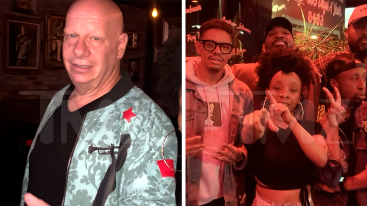 042926_tmz_comedy_crawl_kal