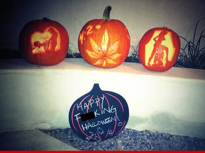 1030_miley_cyrus_pumpkin_carving_twitter_photo_v2