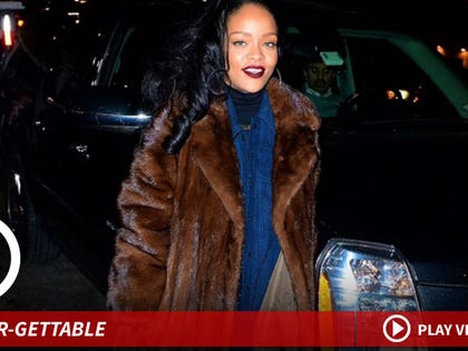 121213_rihanna_launch