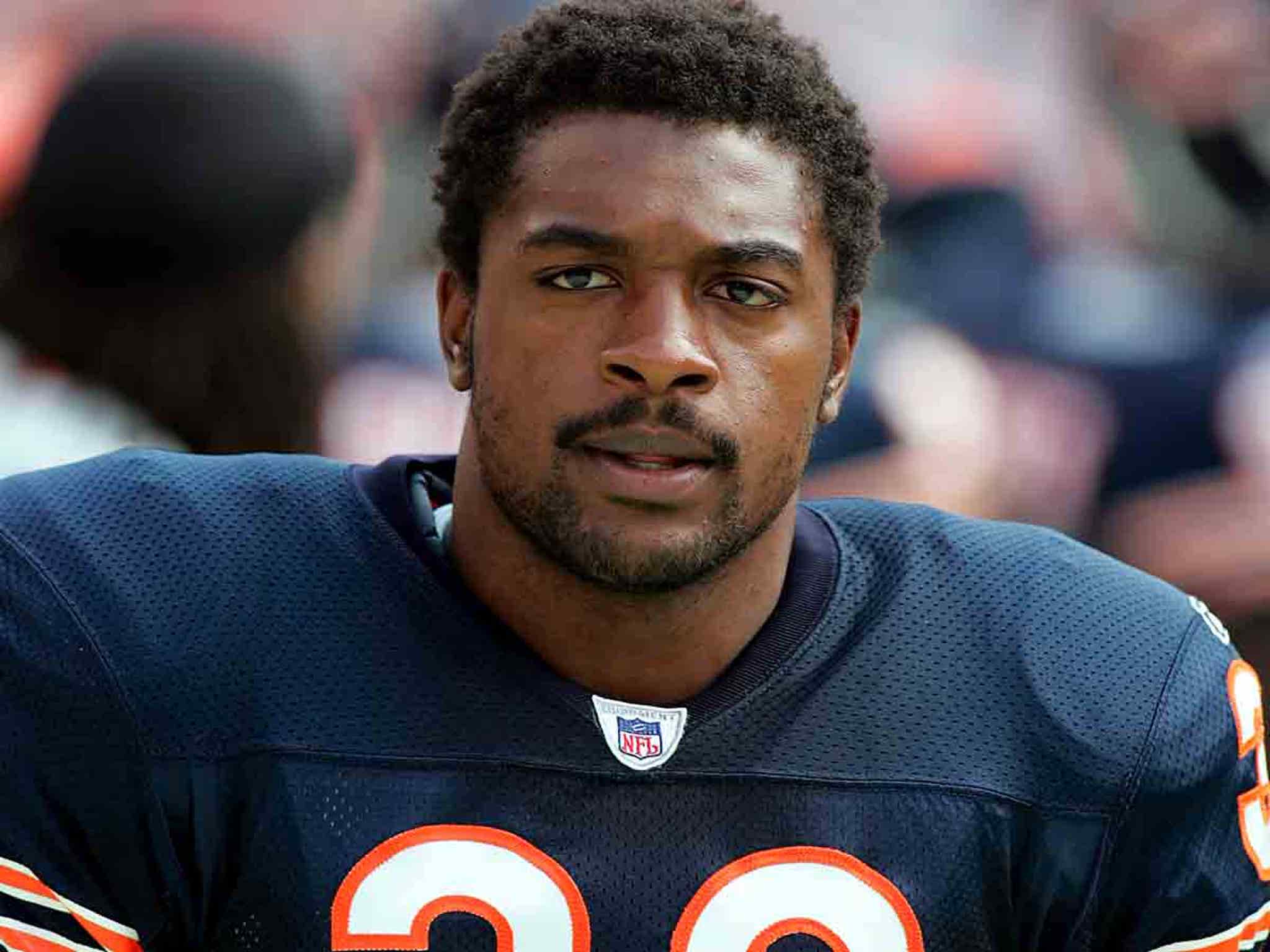 Former NFL player Cedric Benson killed in motorcycle crash