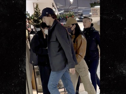 katty perry and justin in japan splash 1