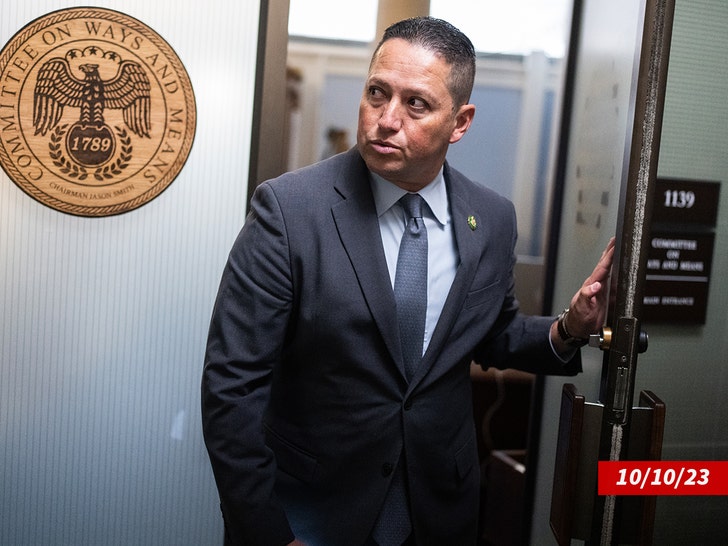 Tony Gonzales sub getty