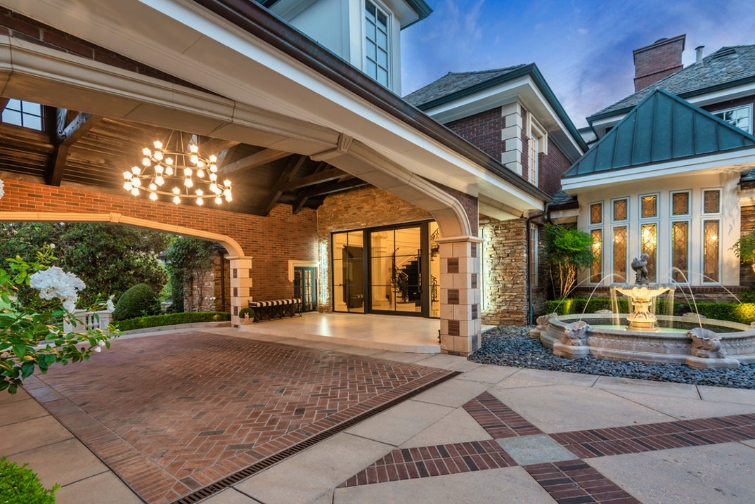 The Miz Westlake Village Home photos 11