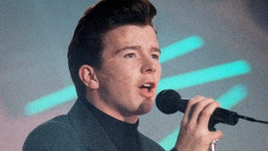 'Never Gonna Give You Up' Singer Rick Astley: 'Memba Him?!