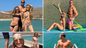 0829-chrishell-stause-g-flip-chris-appleton-greece-vacay-primary_720