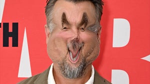 1116-Josh-Duhamel-Celeb-Scramble-hero