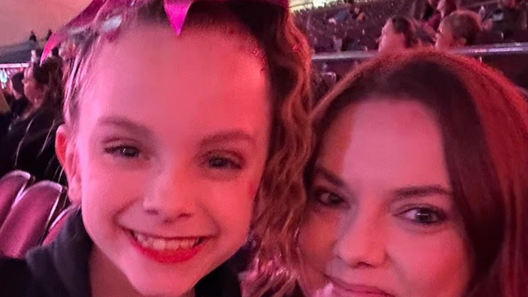 Rustige moeder heeft naar verluidt haar dochter vermoord bij moord-zelfmoord en had in het verleden problemen met de voogdij