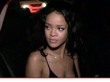 0715-rihanna-tmz-3