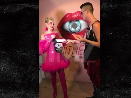 122817_katy_perry_primary