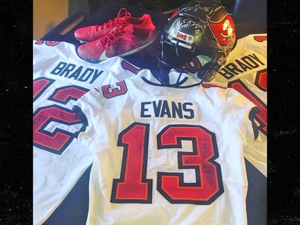 1105-brady-evans-byron-kennedy-twitter-01