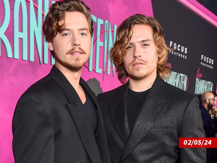 cole and dylan sprouse getty
