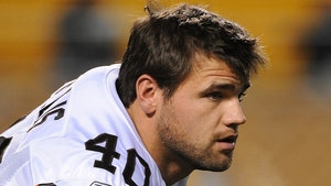 Peyton Hillis Off Ventilator, 'On Road To Recovery' After Swimming Accident, GF Says