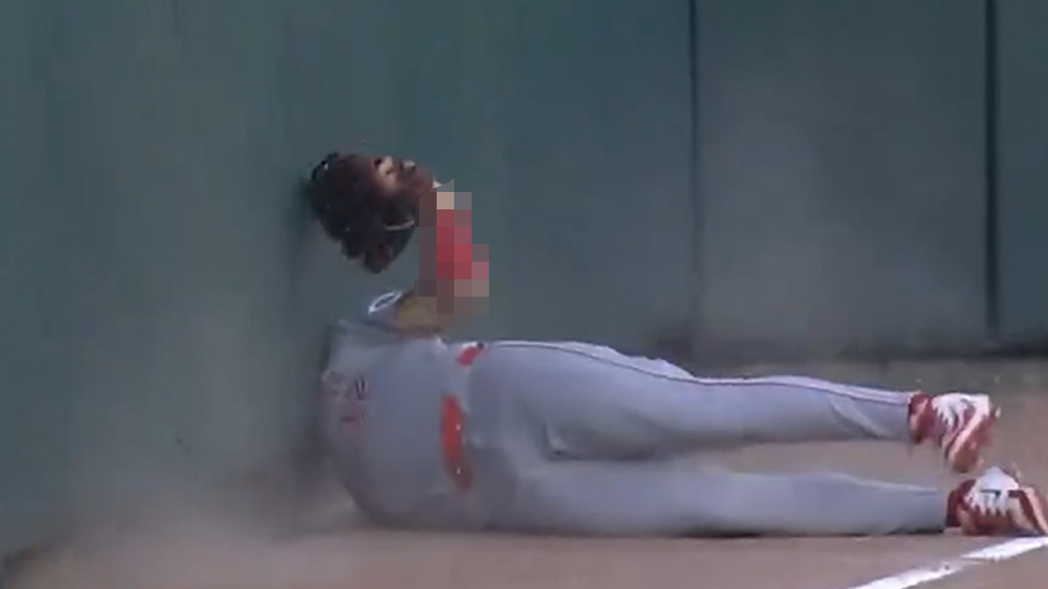 Reds' Tyler Callihan Suffers Gruesome Arm Injury Making Diving Catch Attempt