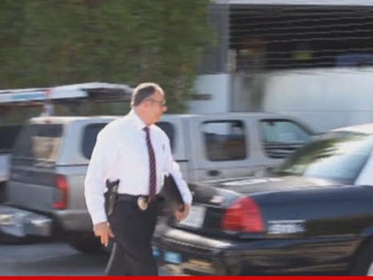 0821_cops_lohan_x17