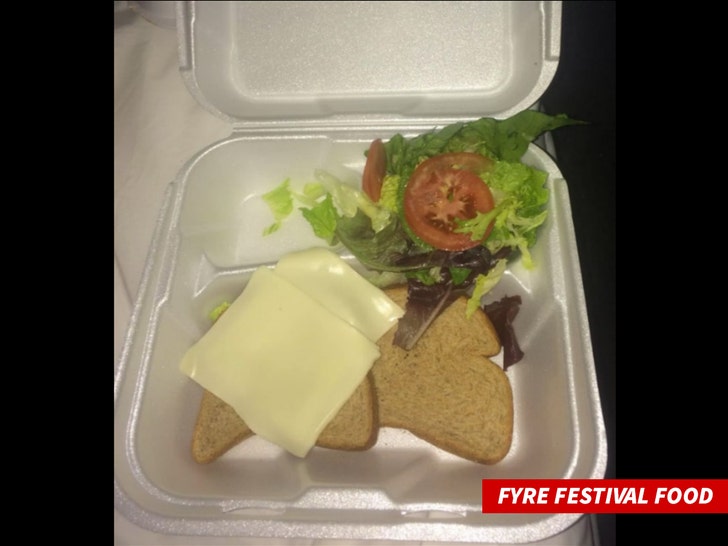 1127-fyre-festival-food-twitter