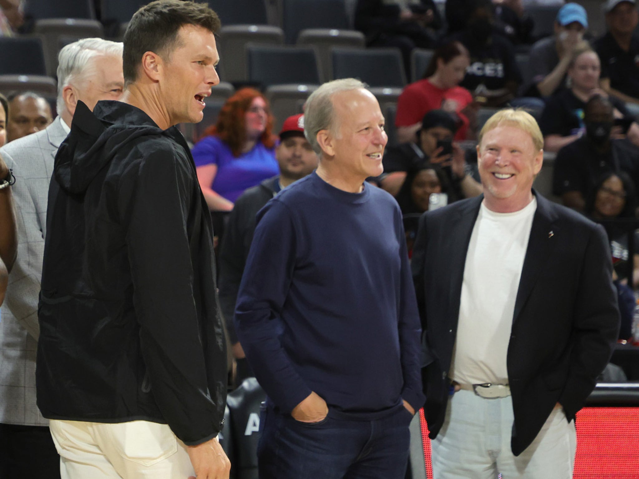 Tom Brady Chats With Mark Davis At Aces Game Ahead Of 'The Match'