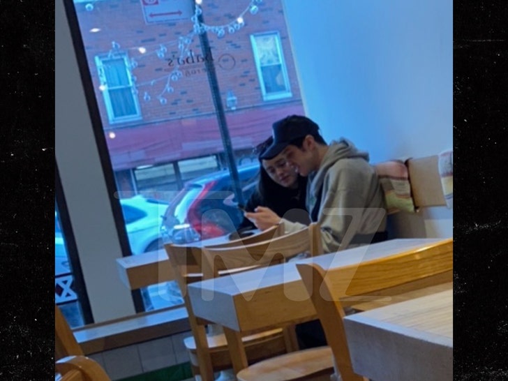 Pete Davidson and Chase Sui Wonders Snuggle Up Ready For Meals In New York Metropolis