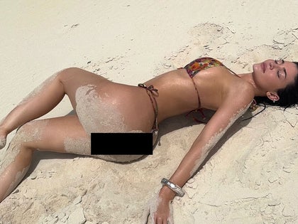 0515-kylie-jenner-hot-shots-primary_720