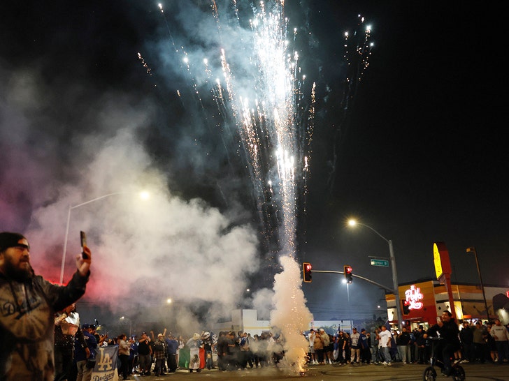 Los-Angeles-Dodgers-Fans-Celebrate-in-Streets-getty-2