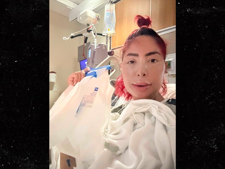 0929-Farrah-Abraham-Post-Op-SUB