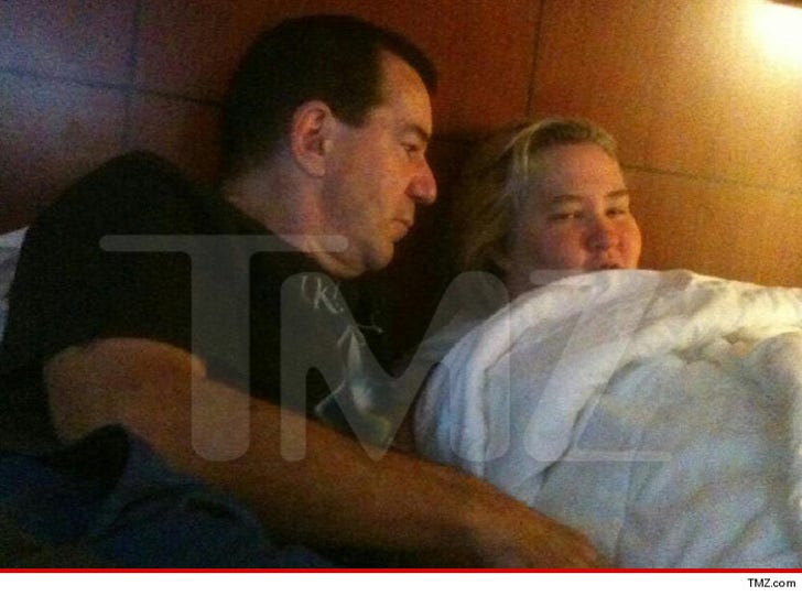 Mama June -- Dating Man Who Molested Her Relative :: 1022-june-in-bed-tmz-wm-3