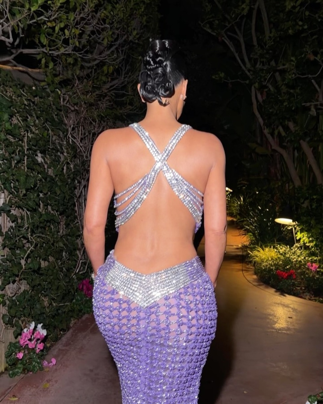 Kim Kardashian James Bondb0