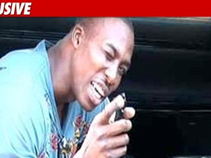 0908_Dwight_Howard_TMZ_ex_02