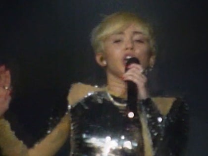 051114_miley_cyrus_primary