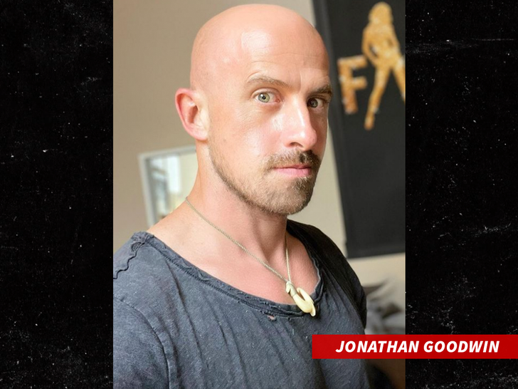 1015-jonathan goodwin-insta-01