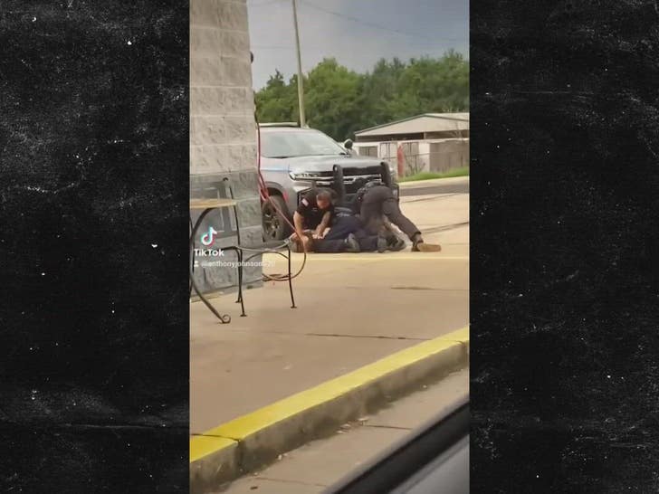 7d783d6892b641dfa30e7fdf360c750d md | Arkansas Cops Suspended After Video of Brutal Beating of Homeless Man | The Paradise News